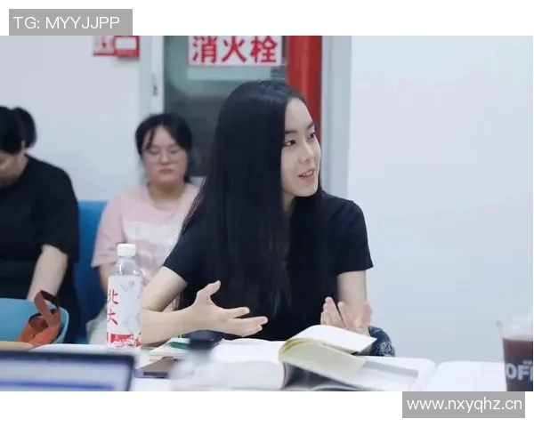 王芳独家揭秘英雄联盟游戏技巧与心得分享助你提升实力